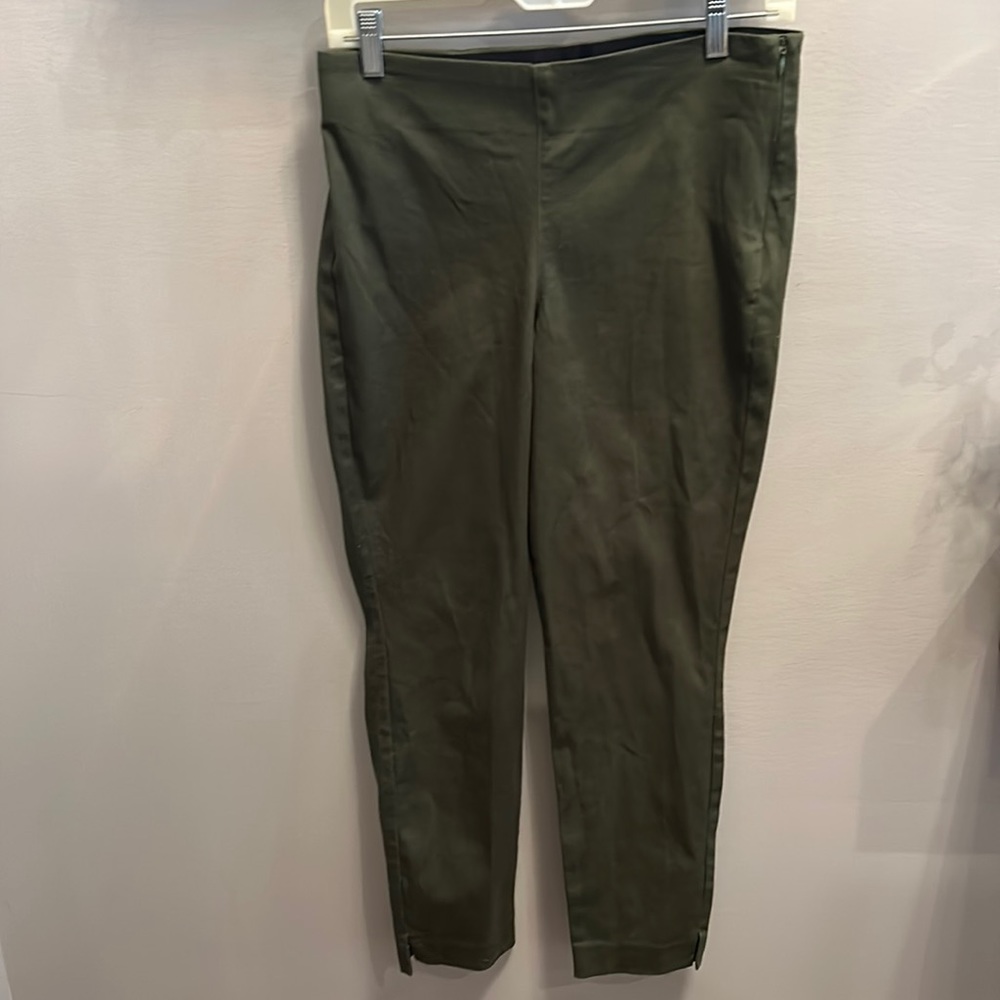 Old Navy Green Pixie Pants, Size 6
